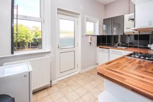 Photo 18- click for photo gallery